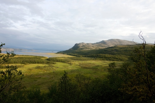 Finnmark: View towards Váldatgohppi and Kunsavárri mountain in Porsanger, Norway; taken 1 August 2009, image by Wikimedia Commons user “Blue Elf”.
